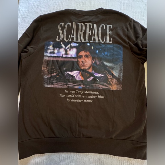 SCARFACE The World Is Yours Long Sleeve
SWEATER. He Was Tony Montana - Picture 7 of 12